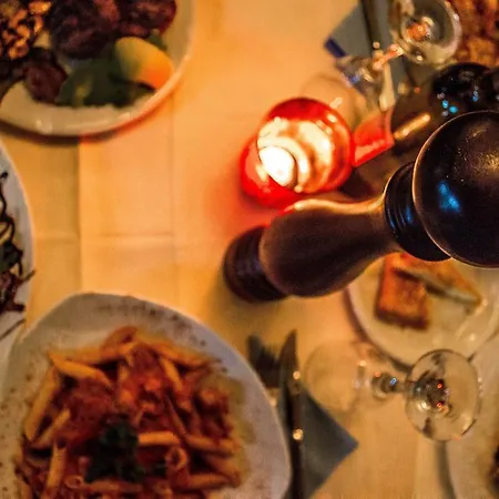 Hotel apartamentowy Theo *