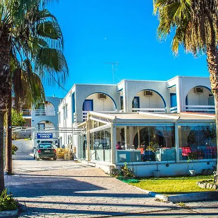 Theo Hotel apartamentowy Selianítika