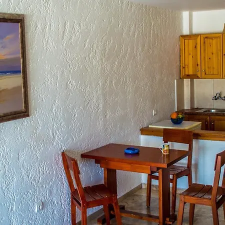 Theo Hotel apartamentowy Selianítika